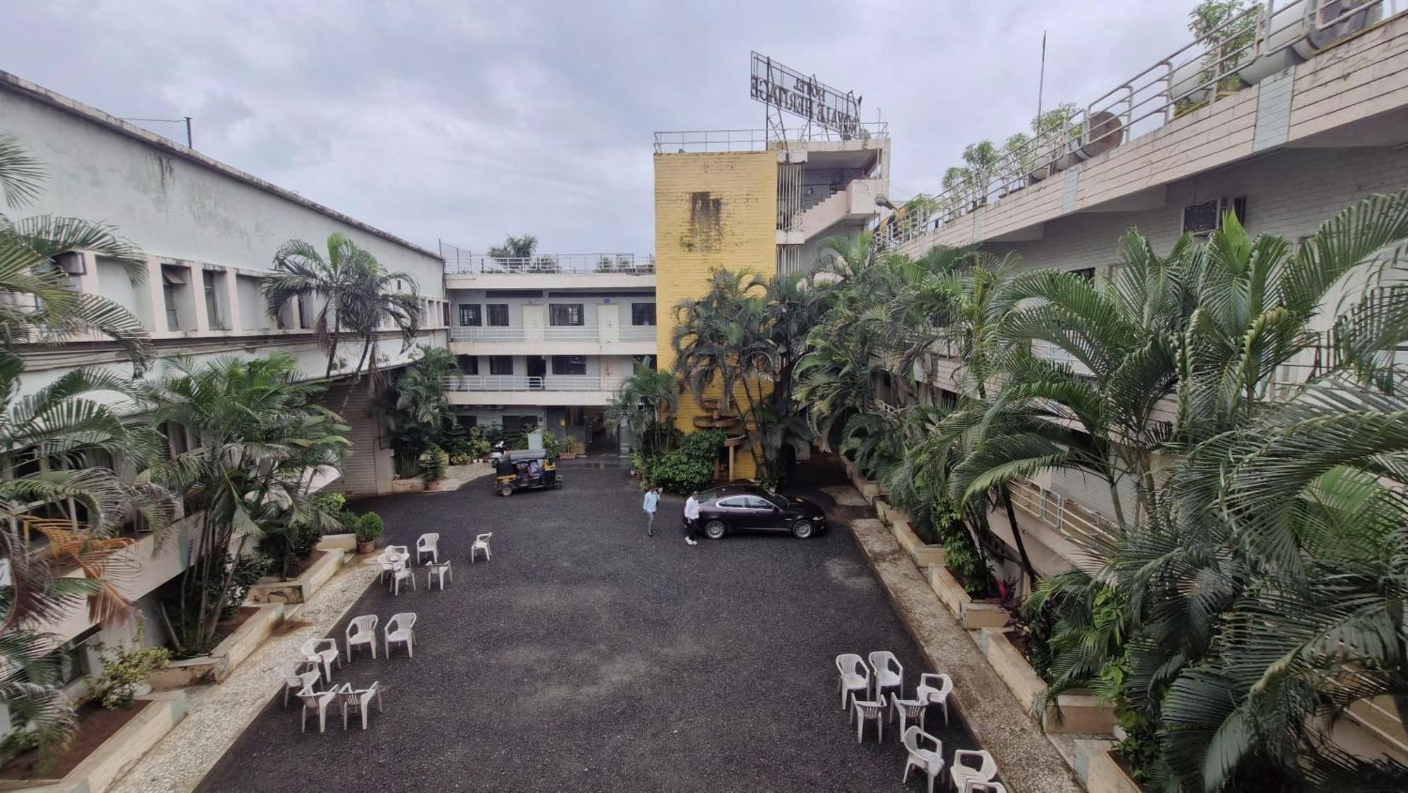 Hotel Royale Heritage Nashik Exterior photo